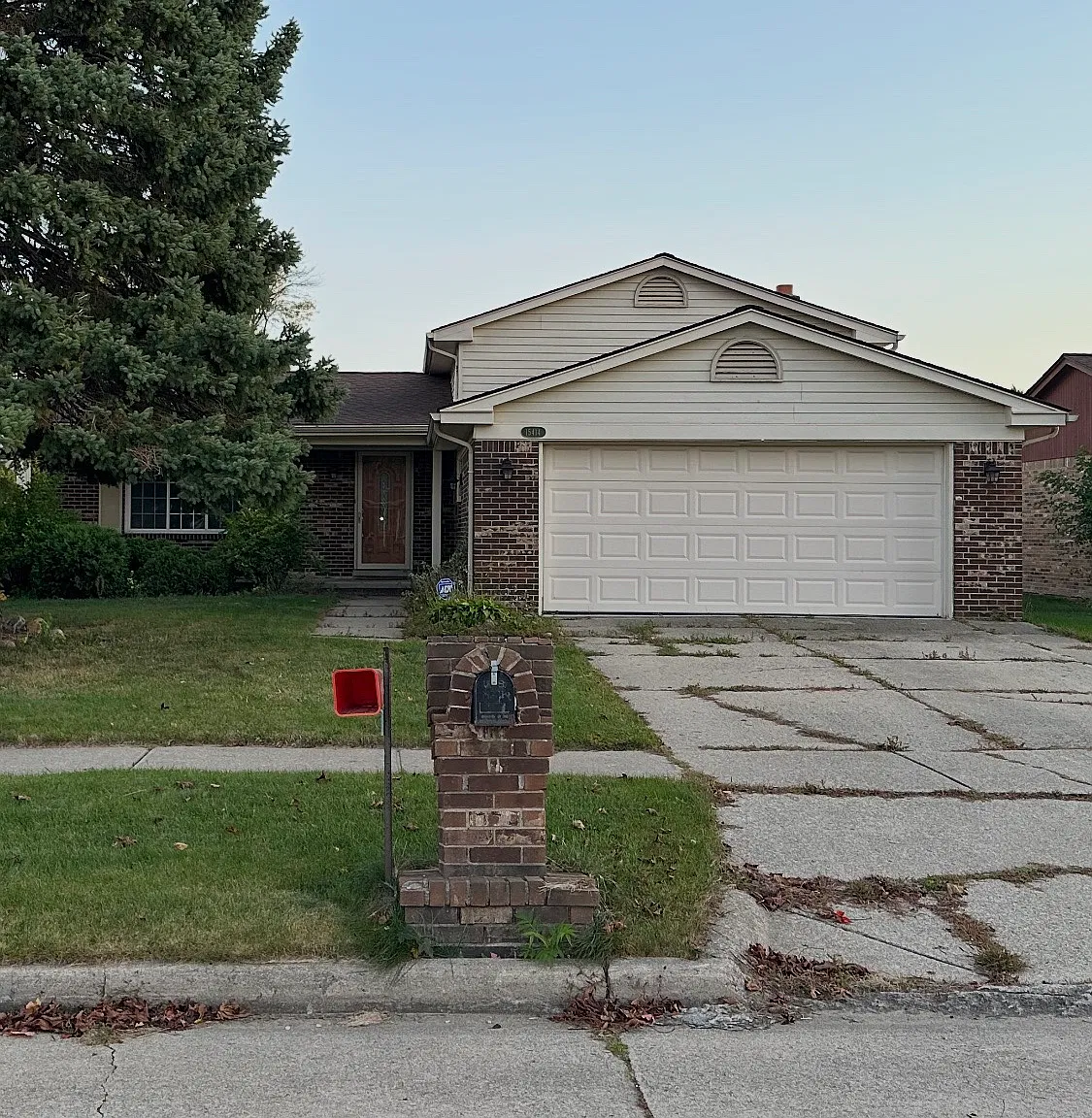Frederick Dr, Clinton Township — Photo 2