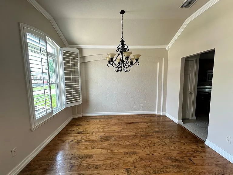 1630 Cedar Elm Dr — Photo 5