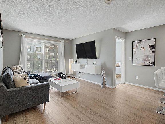 4th image of 394 Windermere Rd NW #217