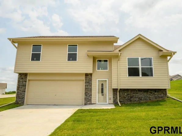 1415 Mount Hope Cir, Blair, NE 68008