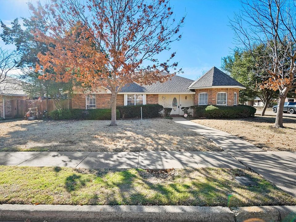 1st image of 323 Bryan Pl