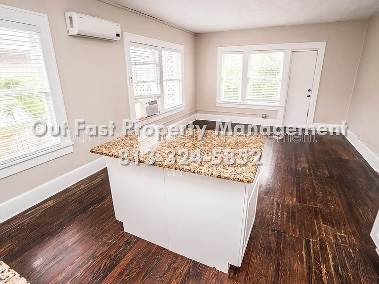 549 2nd St N #3 — Photo 9