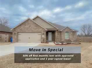 1825 Woodhause Cir, Pea Ridge, AR 72751