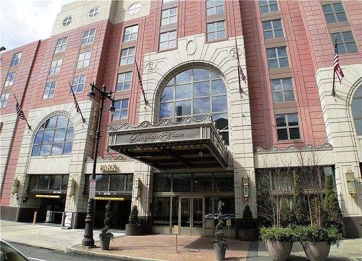 1st image of 400-26 S Broad St #1506