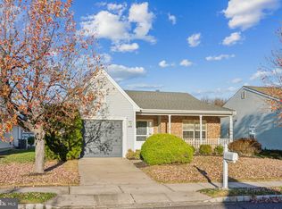 403 Aster Pl, Mount Laurel, NJ 08054