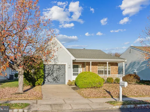 403 Aster Pl, Mount Laurel, NJ 08054