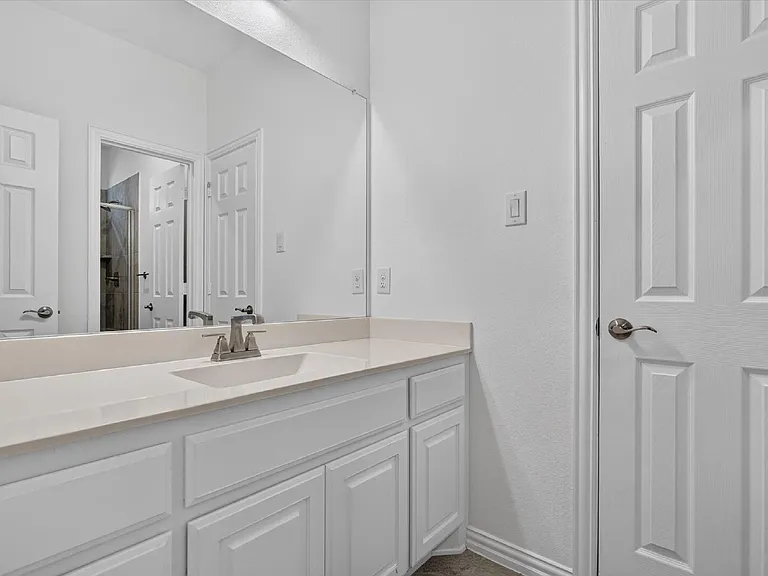 4300 Canadian River Dr — Photo 16