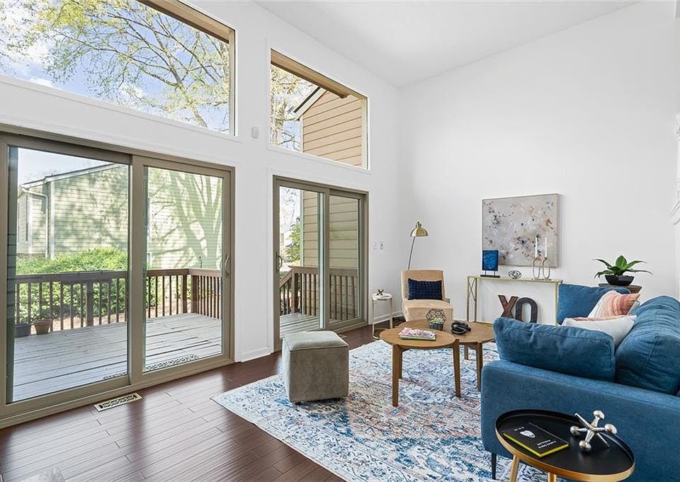 1st image of 1127 Riverbend Club Dr SE