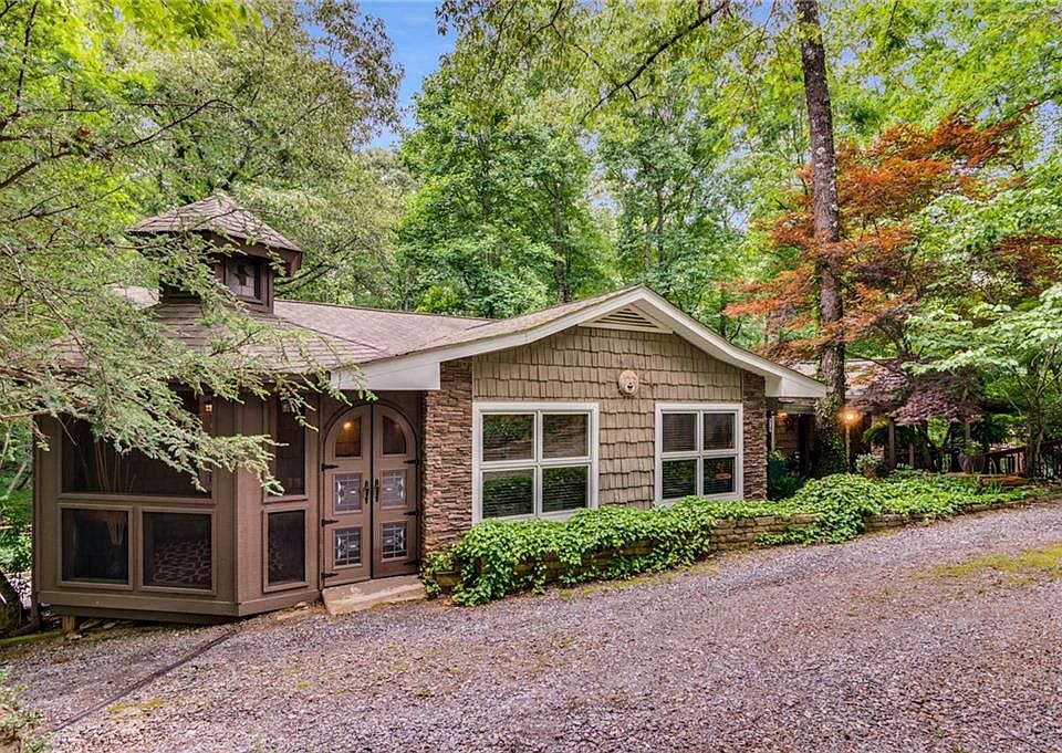 1st image of 840 Eagle Mountain Dr E