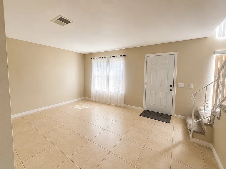 7913 Pinehurst Dr — Photo 3