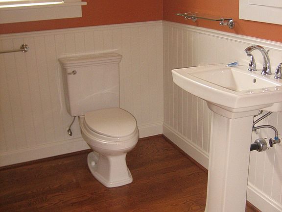 Second upstairs bath