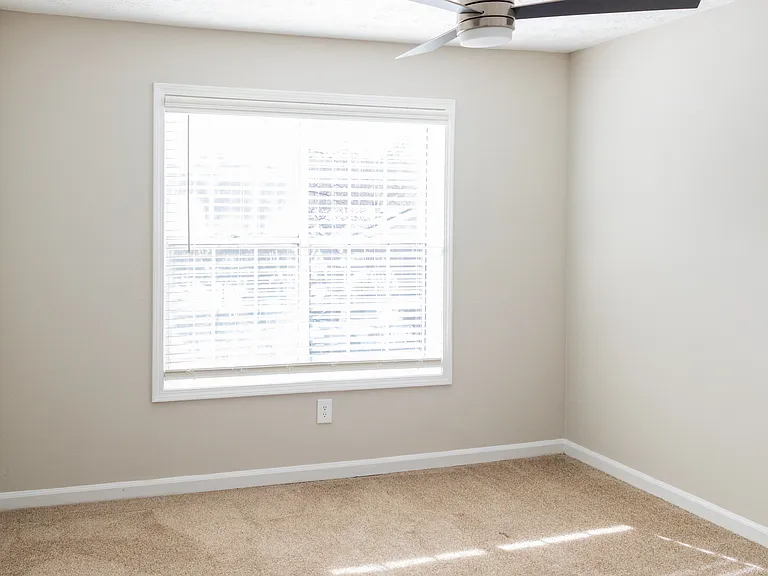 Twin Springs Apartments — Photo 35