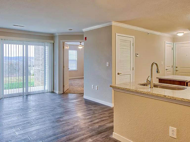 3 Bedroom - 3 Bed / 2 Bath - 1,184 Sq.Ft.