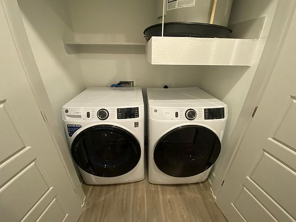 5th image of 204 N Brushy St