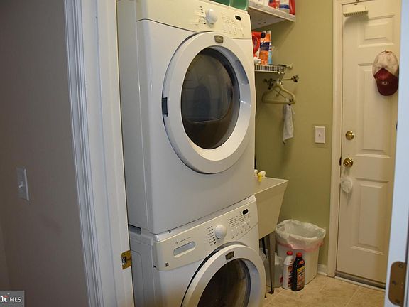 4th image of 2 Tucker Ln