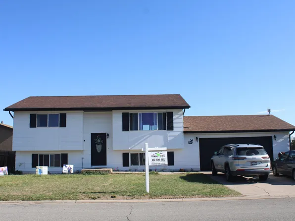 367 7th St, Mountain View, WY 82939