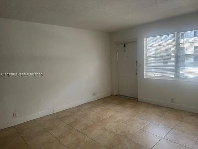 608 5th St #3 — Photo 5