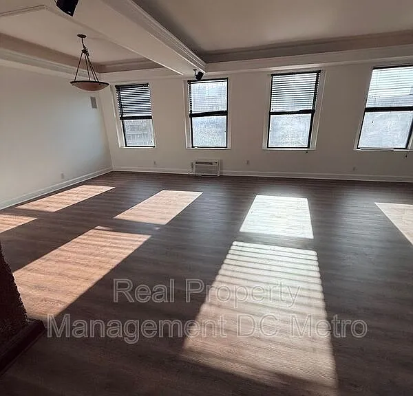 1316 New Hampshire Ave NW #702 — Photo 10