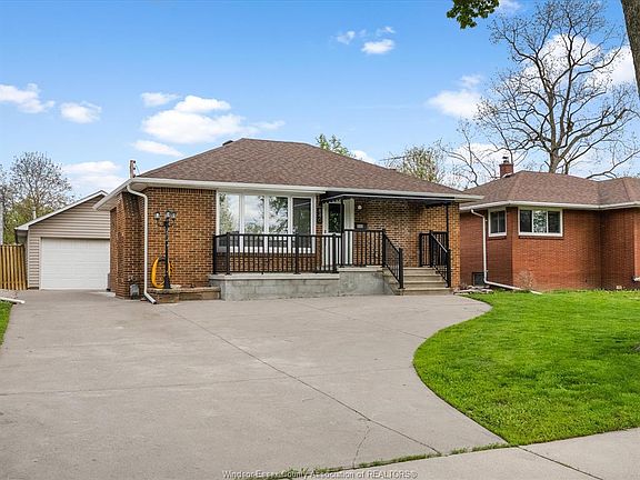 3rd image of 840 Rossini Blvd