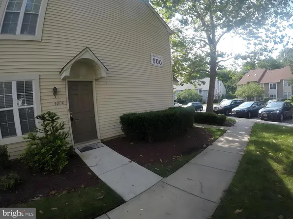 601A Sedgefield Dr #601, Mount Laurel, NJ 08054
