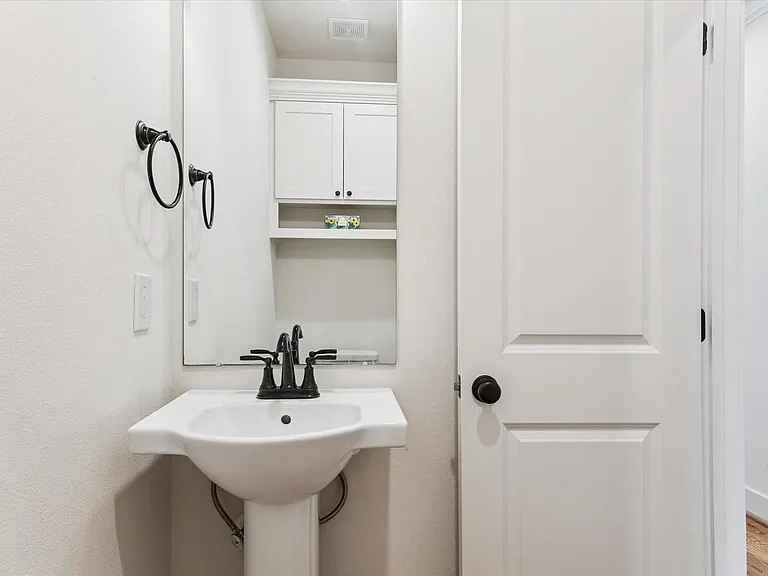 3404 Castor St — Photo 11