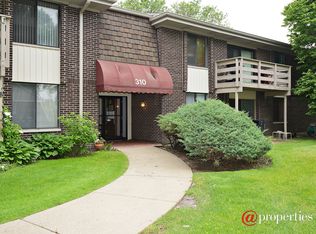 310 Greenbriar Rd APT 2A, Glen Ellyn, IL 60137