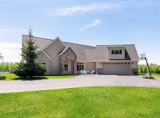 1566 Coach Ln, Carlton, MN 55718