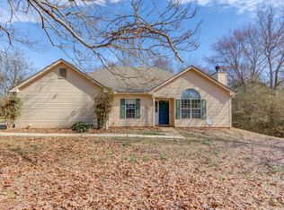 71 Will Clark Rd, Jefferson, GA 30549