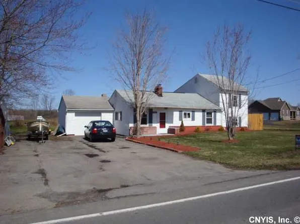 4807 Verplank Rd, Clay, NY 13041