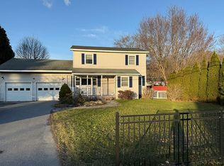 191 Sandhill Rd, Essex Junction, VT 05452