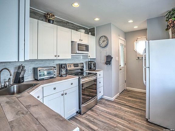 4th image of 40 Hollow Ln