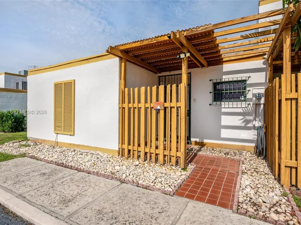 1220 SW 131st Place Cir W #1220, Miami, FL 33184
