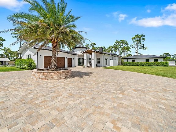 5th image of 2798 Palm Deer Dr