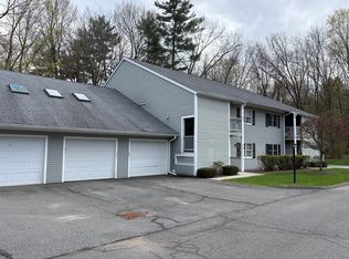 306 Country Side Rd UNIT 306, Greenfield, MA 01301