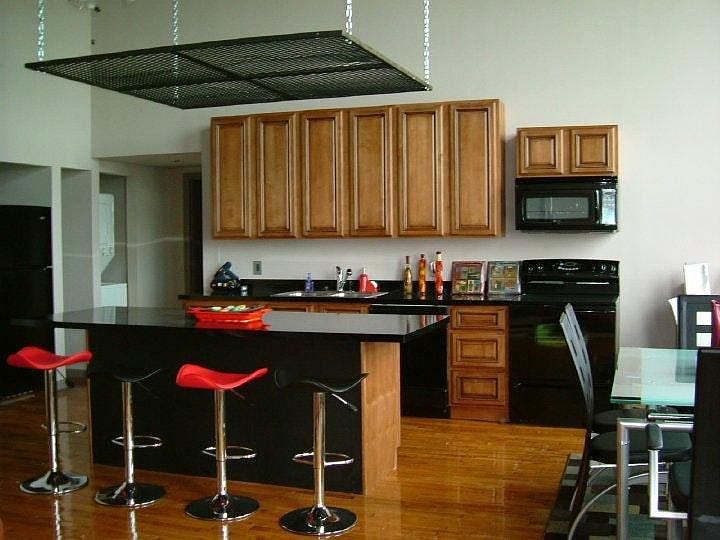 2nd image of 324 Allen St Unit 9