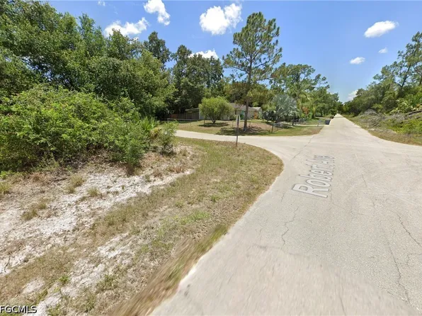 1900 Robert Ave, Lehigh Acres, FL 33972
