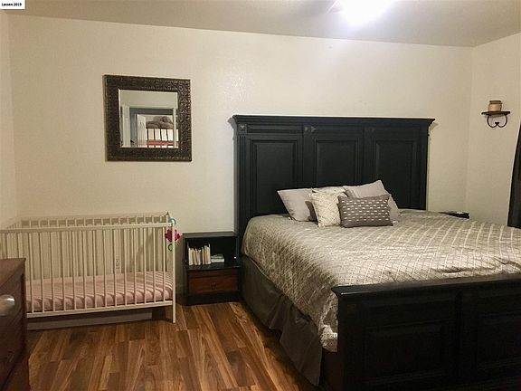 3rd image of 570 Alberta Ct