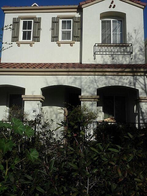 1st image of 932 Foxworthy Ave