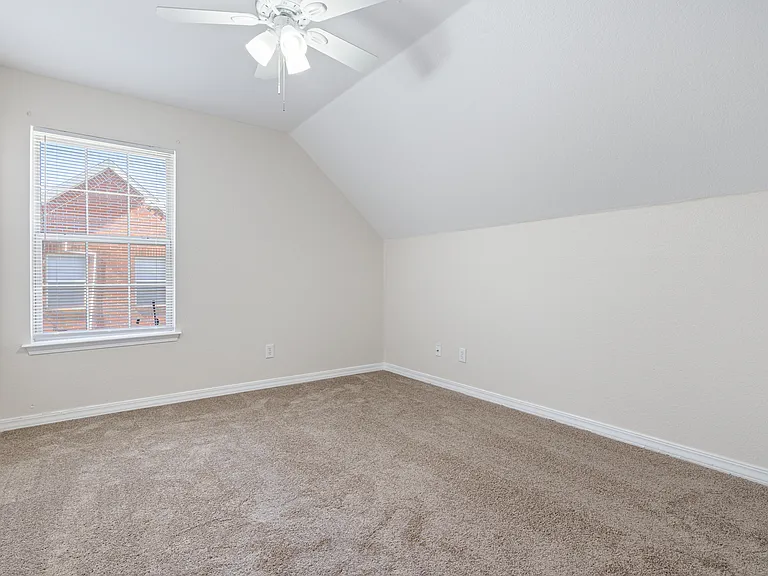 2431 Bowman Dr — Photo 14