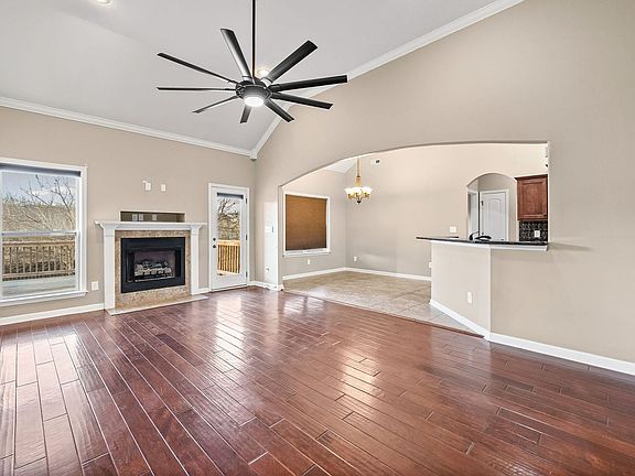 3rd image of 1490 Cobra Ln