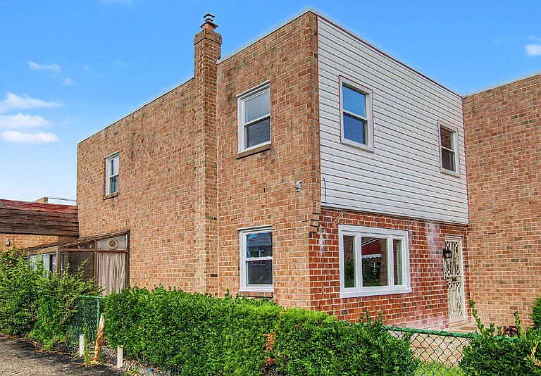 2106 N Camac St — Photo 2
