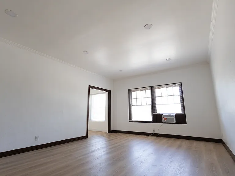 1416 S Glendale Ave #2 — Photo 4