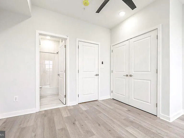5217 Irving St #2 — Photo 13