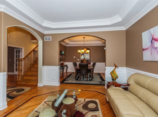 1703 Winchester Ln, Schaumburg, IL 60193