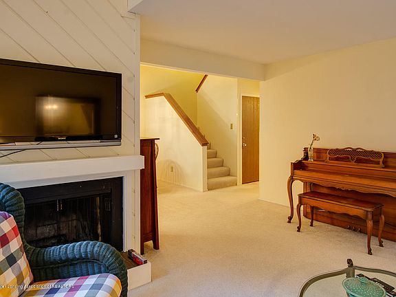 4th image of 3651 E Meadows Ct #46