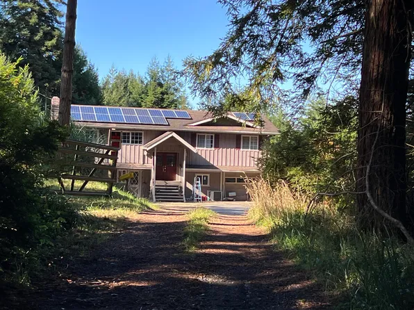 7305 Berta Rd, Eureka, CA 95503