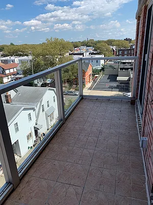 Sold by Dreamlife Realty New York | media 43