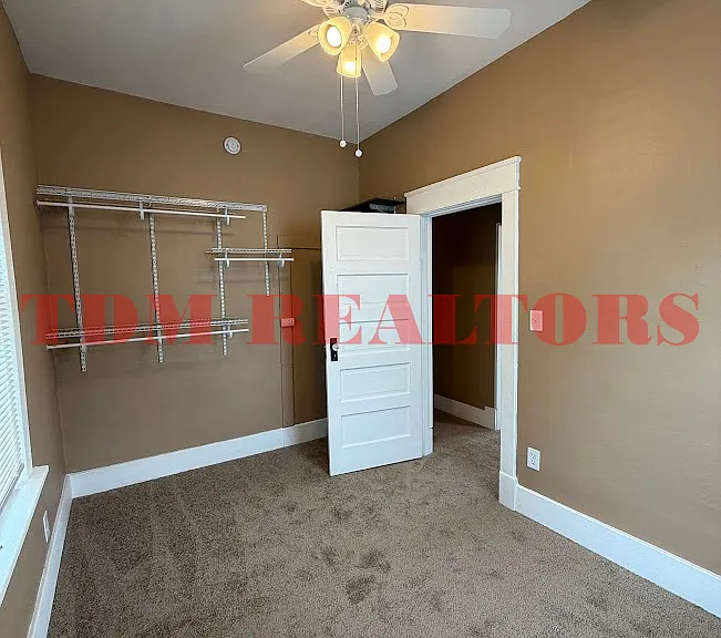 419 Clinton St #419 — Photo 8
