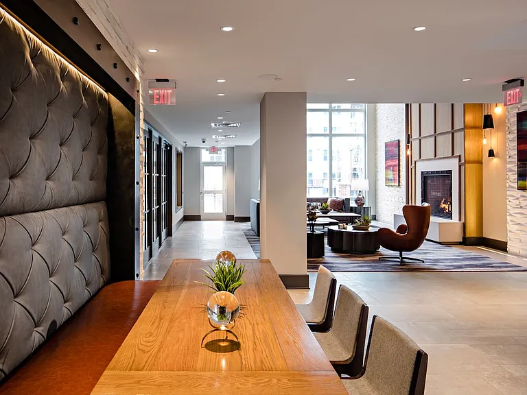 Leasing Lobby