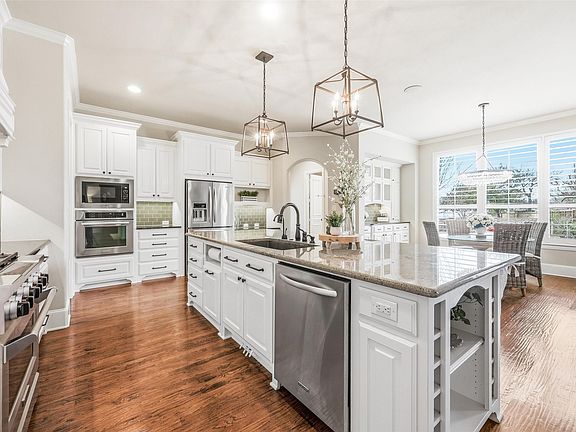 5th image of 5016 Manchester Rd